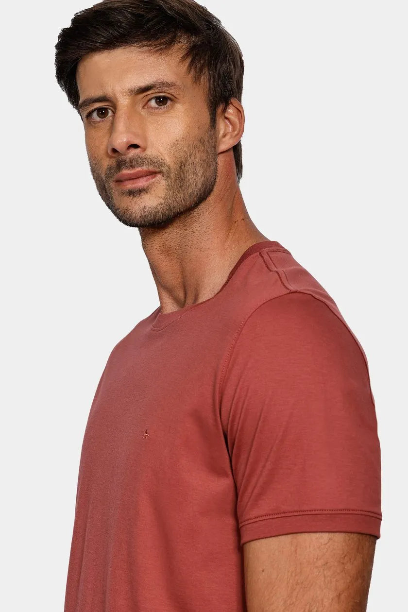 Camiseta Gola Careca de Algodão Pima Vermelho Maca