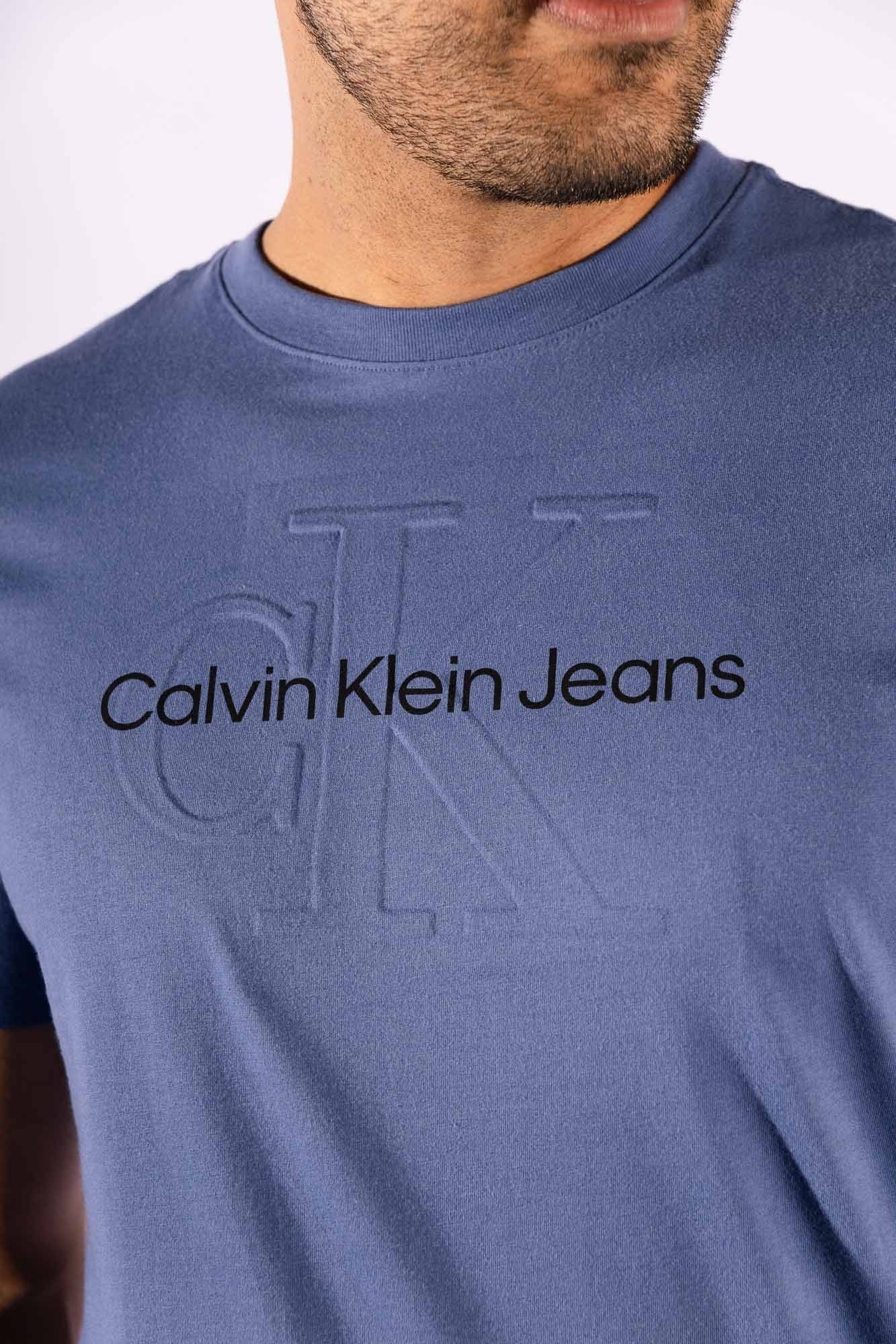 Camiseta MC Embossed Azul Médio Calvin Klein