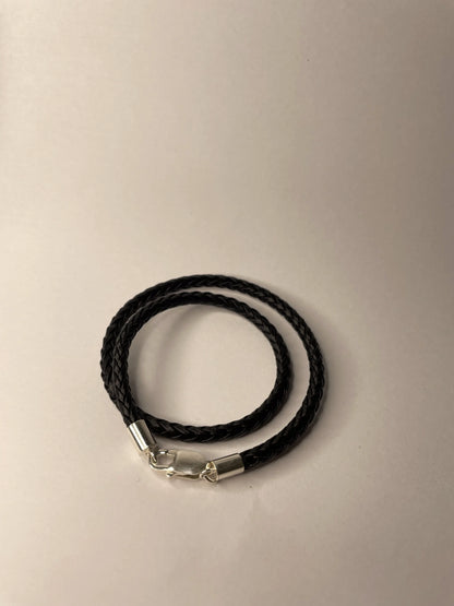 Pulseira Couro Trançado Preto Fecho De Prata