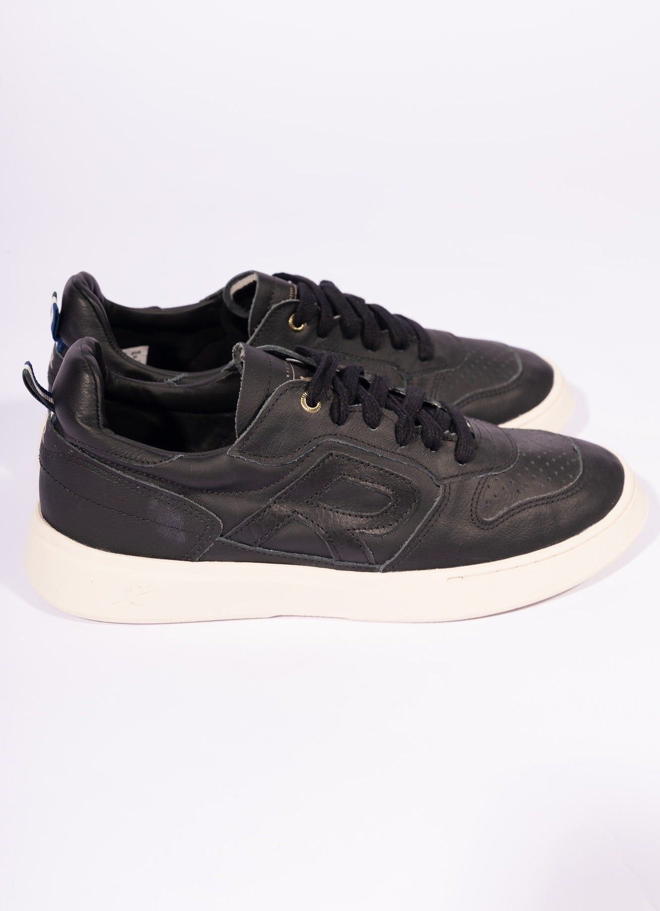 Tenis Type-R Preto Reserva